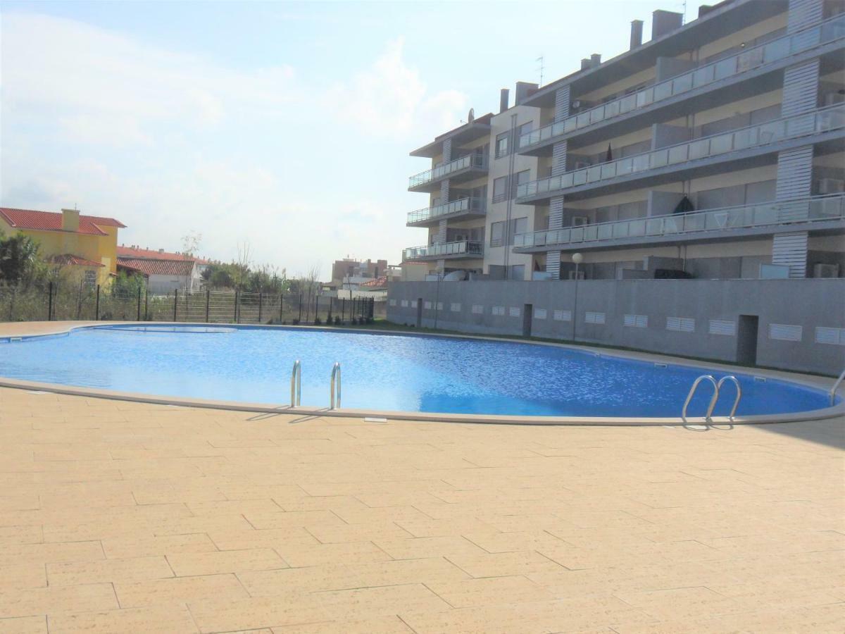 Alojamentos Campo & Mar - T1 Com Piscina Apartment São Martinho do Porto Exterior foto